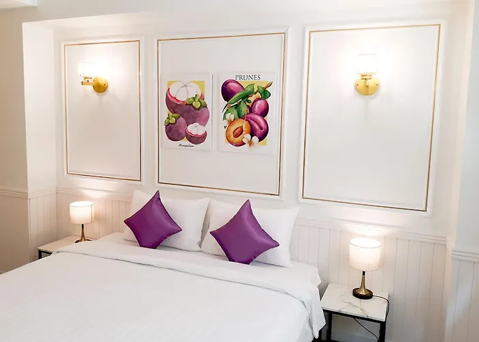 Rose Apple Hotel